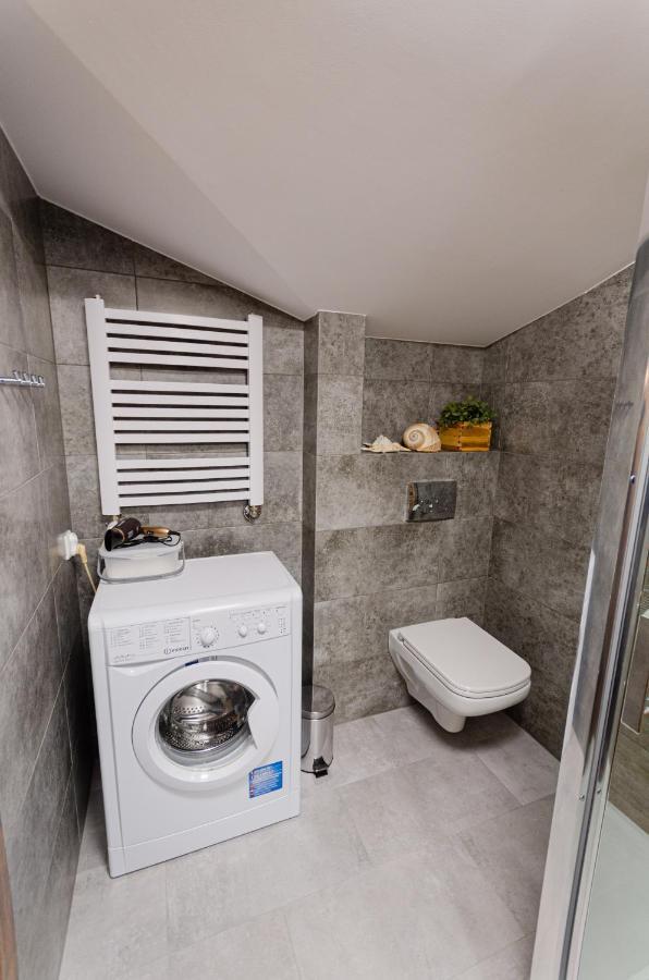 Bronowicka Premium Apartment - 52M2 With Private Parking Krakow Bagian luar foto